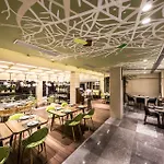 Nikopolis Hotel 5*