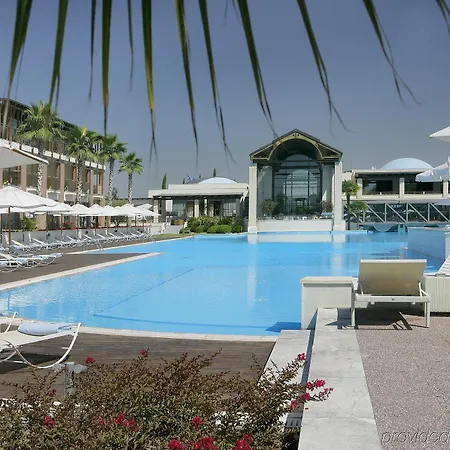 Отель Nikopolis 5*